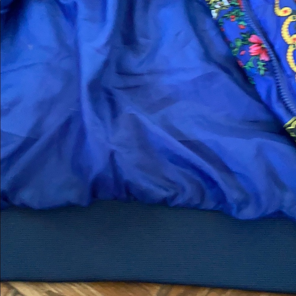 Really Beautiful down jacket. - Picture 7 of 10